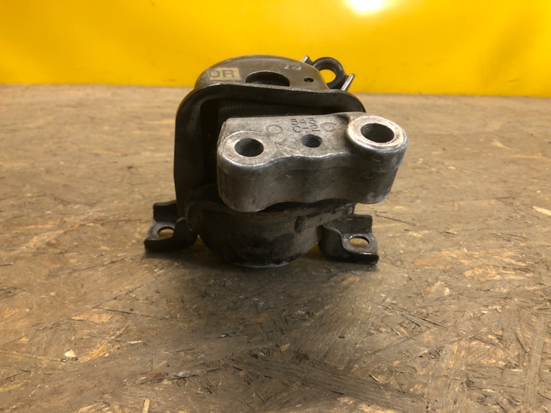 Подушка двигателя RAV4 05-12