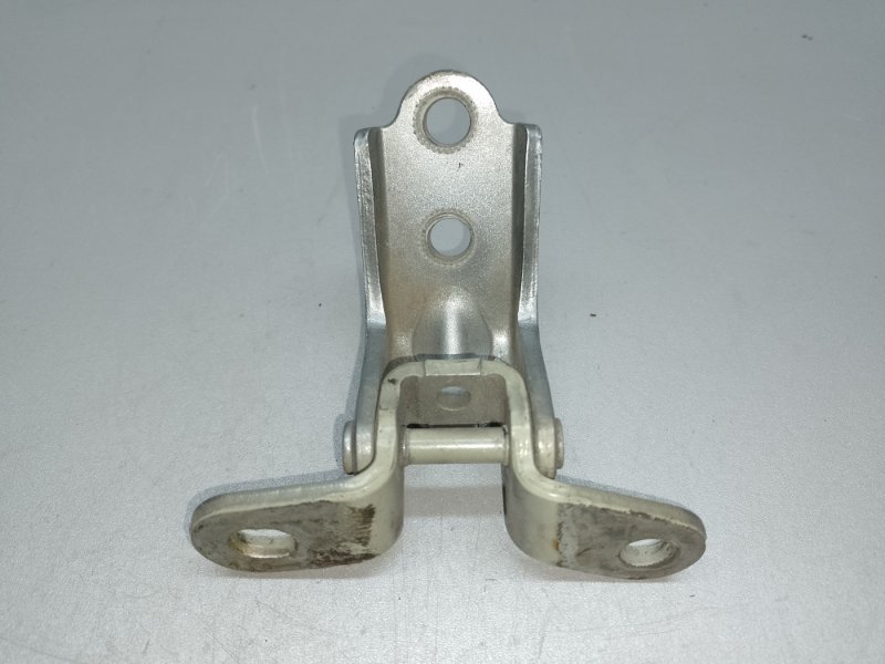 Запчасть петля двери нижняя задняя правая KIA OPTIMA TF 11-16 79320-3K000 Б/У Петля двери нижняя задняя правая KIA OPTIMA TF 11-16 79320-3K000 Б/У