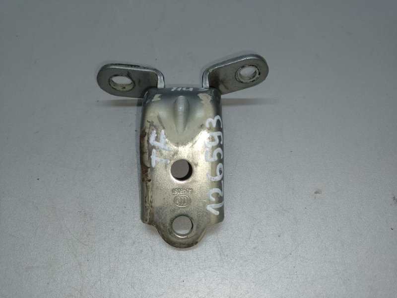 Петля двери нижняя задняя правая OPTIMA TF 11-16 Петля двери нижняя задняя правая OPTIMA TF 11-16