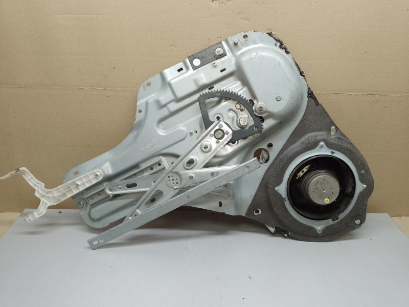 Стеклоподъемник задний правый KIA SOUL AM 08-13 Стеклоподъемник задний правый KIA SOUL AM 08-13