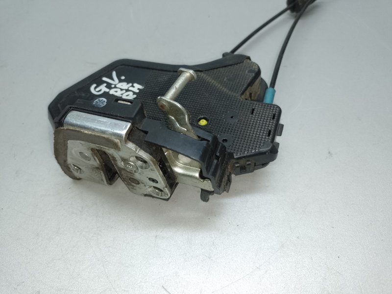 Замок двери задний правый SUZUKI GRAND VITARA 05-15 82310-65J11 Б/У