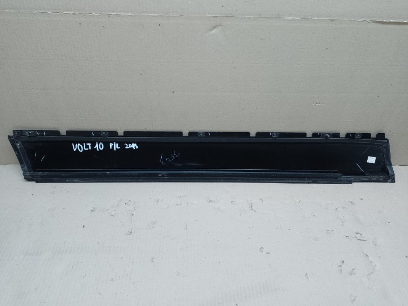 Накладка двери передняя правая VOLT 10-15 Накладка двери передняя правая VOLT 10-15