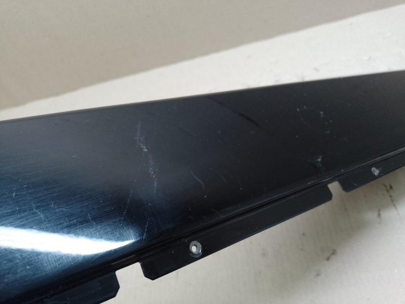 Накладка двери передняя правая CHEVROLET VOLT 10-15 Накладка двери передняя правая CHEVROLET VOLT 10-15