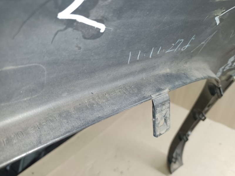 Накладка крыла (расширитель арки) передняя правая RAV4 05-12