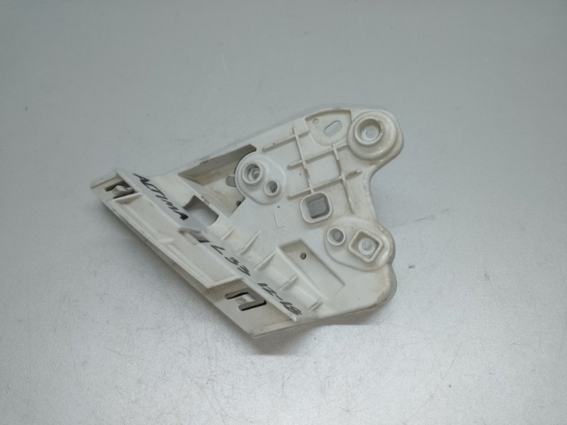 Кронштейн переднего бампера (под фарой) левый NISSAN ALTIMA L33 12-18 26092-9HS2A Б/У