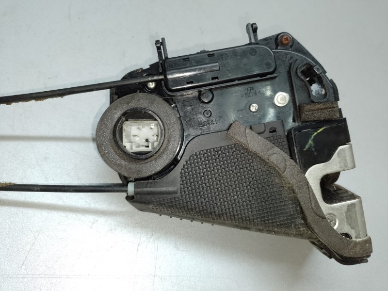 Замок двери задний левый TOYOTA AVALON 05-12 GSX30 3.5 2GR-FE