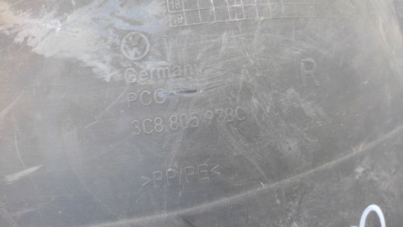 Подкрылок передний правый VOLKSWAGEN PASSAT CC 12-18