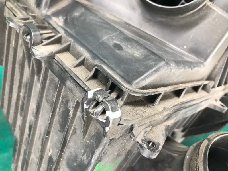 Корпус воздушного фильтра 3 BL 09-13 2010 2.0 LF