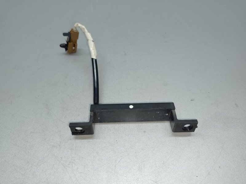 Антенна INFINITI FX S50 03-08 285E4-WL010 Б/У