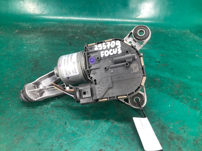 Запчасть моторчик стеклоочистителя левый FORD FOCUS 10-18 2016 2.0 XQDA BM5Z17508S Б/У Моторчик стеклоочистителя левый FORD FOCUS 10-18 2016 2.0 XQDA BM5Z17508S Б/У