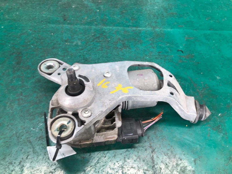 Моторчик стеклоочистителя левый FOCUS 10-18 2016 2.0 XQDA Моторчик стеклоочистителя левый FOCUS 10-18 2016 2.0 XQDA