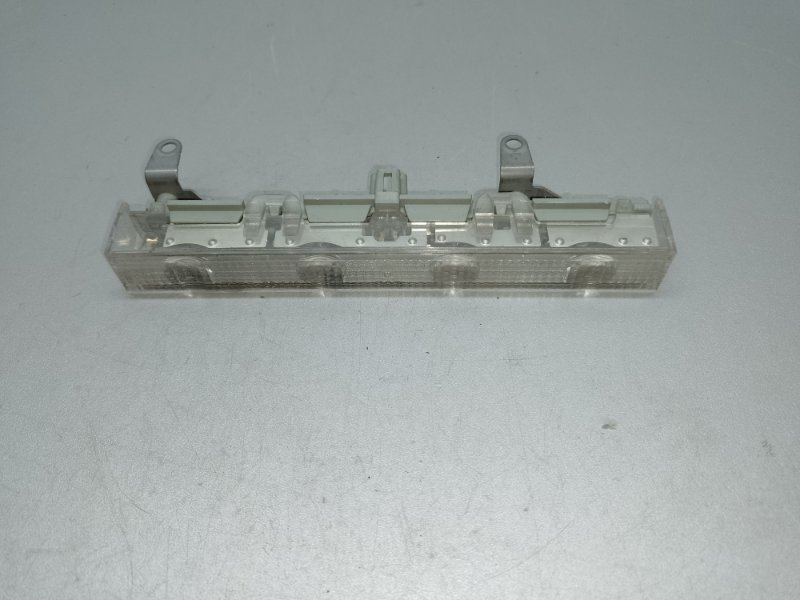 Стоп-сигнал TOYOTA COROLLA 150 06-13 81006-02060 Б/У