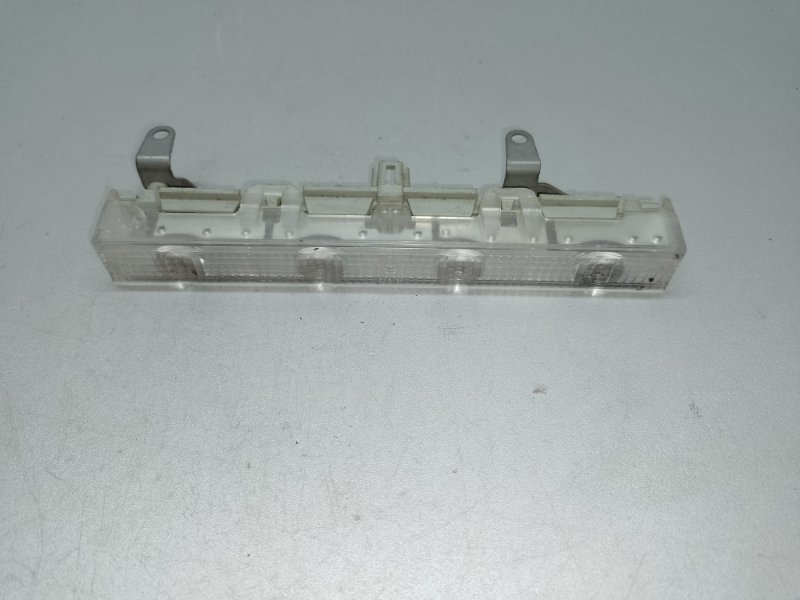 Стоп-сигнал TOYOTA COROLLA 150 06-13 81006-02060 Б/У