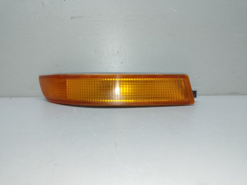 Указатель поворота правый TOYOTA COROLLA E100 91-95 81511-12670 Б/У