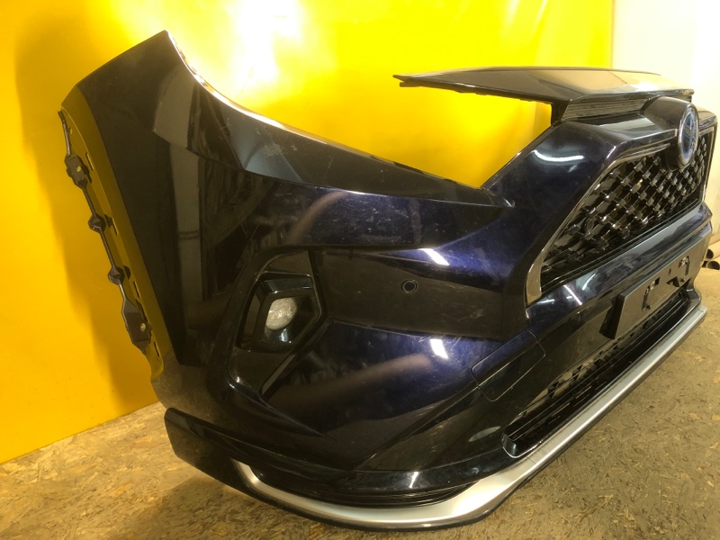 Бампер передний TOYOTA RAV4 18- Бампер передний TOYOTA RAV4 18-