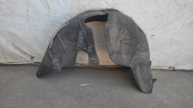 Подкрылок задний правый PASSAT B7 11-15