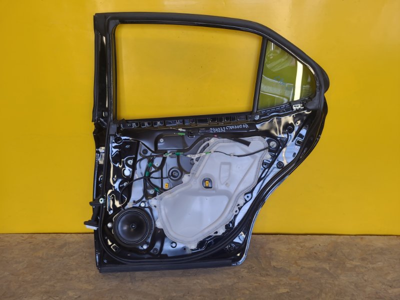 Дверь задняя правая CAMRY 70 17- Дверь задняя правая CAMRY 70 17-