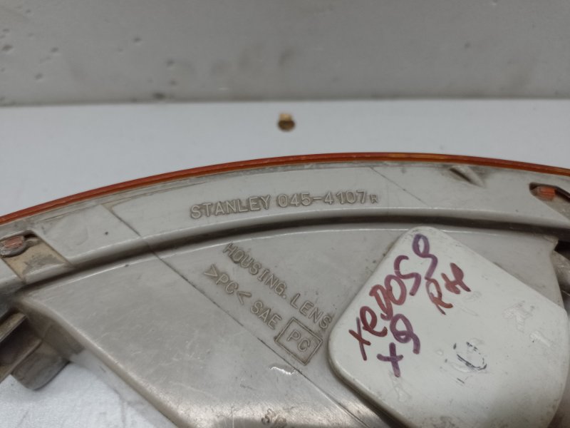 Повторитель поворота в бампер правый MAZDA XEDOS 9 X9 (TA) 93-02 Повторитель поворота в бампер правый MAZDA XEDOS 9 X9 (TA) 93-02