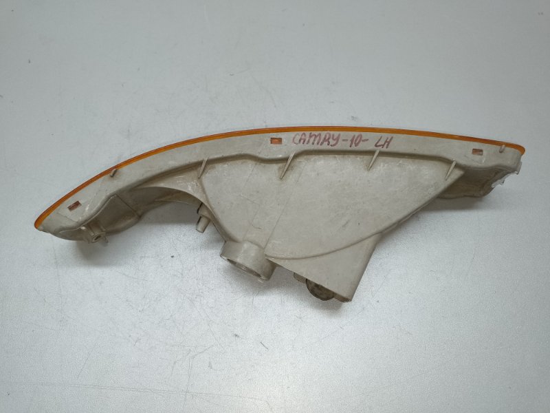 Указатель поворота левый TOYOTA COROLLA E100 91-95