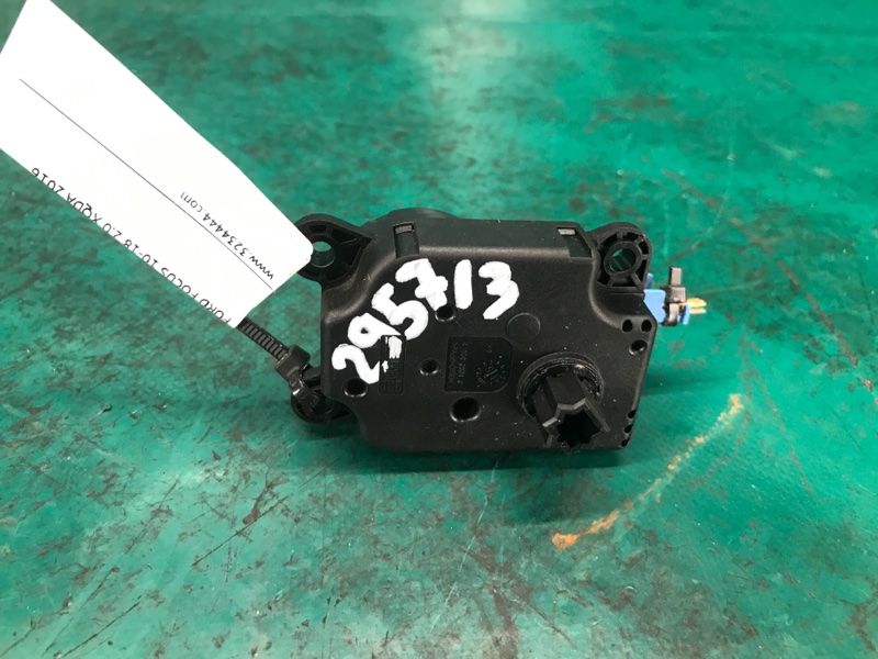 Моторчик заслонки печки FORD FOCUS 10-18 2.0 XQDA