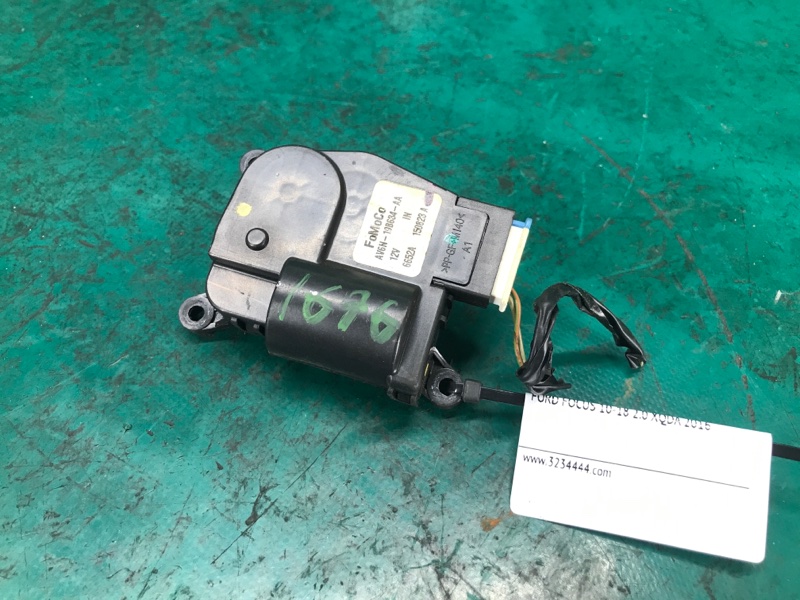 Моторчик заслонки печки FORD FOCUS 10-18 2.0 XQDA Моторчик заслонки печки FORD FOCUS 10-18 2.0 XQDA