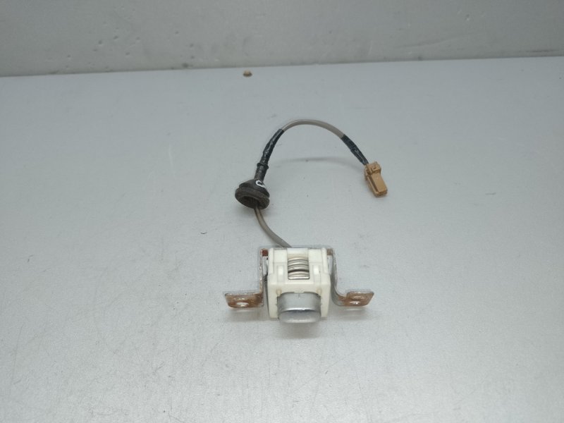 Кнопка открывания багажника наружная INFINITI G25/G35/G37/Q40 06-14