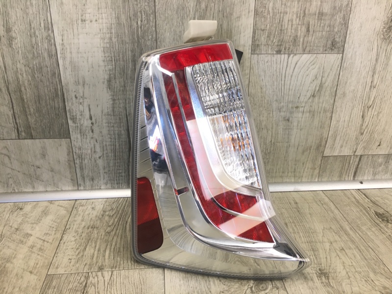 Фонарь наружный правый PRIUS - 30 09-17 2013 ZVW30 1.8 2ZRFXE Фонарь наружный правый PRIUS - 30 09-17 2013 ZVW30 1.8 2ZRFXE