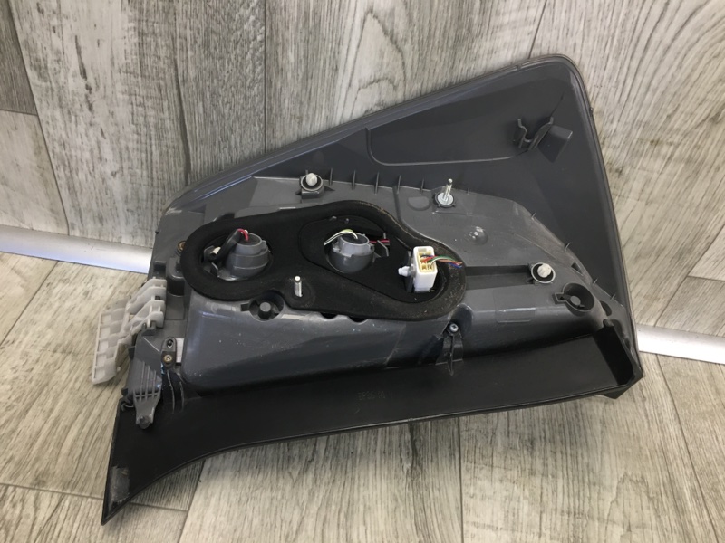 Фонарь наружный правый PRIUS - 30 09-17 2013 ZVW30 1.8 2ZRFXE Фонарь наружный правый PRIUS - 30 09-17 2013 ZVW30 1.8 2ZRFXE