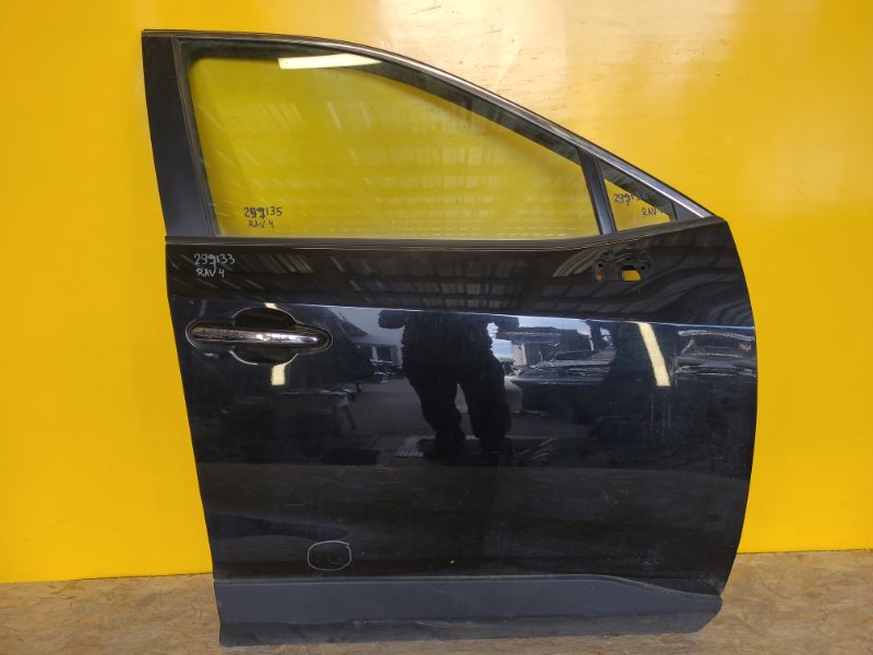 Запчасть дверь передняя правая TOYOTA RAV4 18- 67001-42160 Б/У Дверь передняя правая TOYOTA RAV4 18- 67001-42160 Б/У