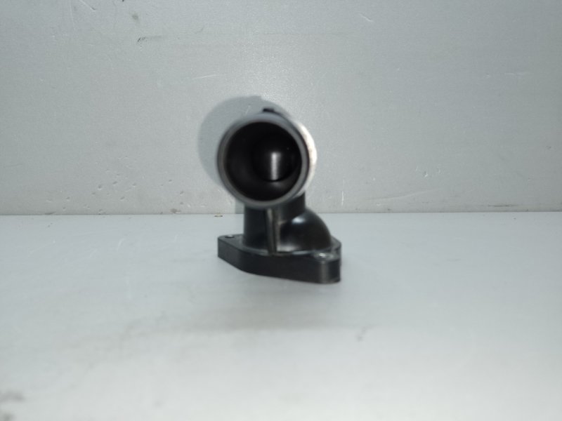 Крышка термостата CX-5 (KE) 11-17 2.2 дизель Крышка термостата CX-5 (KE) 11-17 2.2 дизель