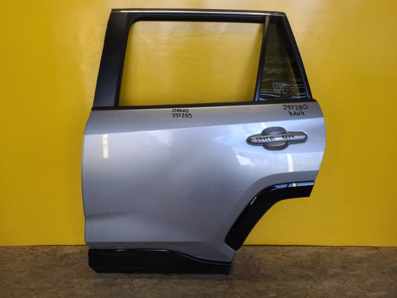 Запчасть дверь задняя левая TOYOTA RAV4 18- 6700442190 Б/У Дверь задняя левая TOYOTA RAV4 18- 6700442190 Б/У