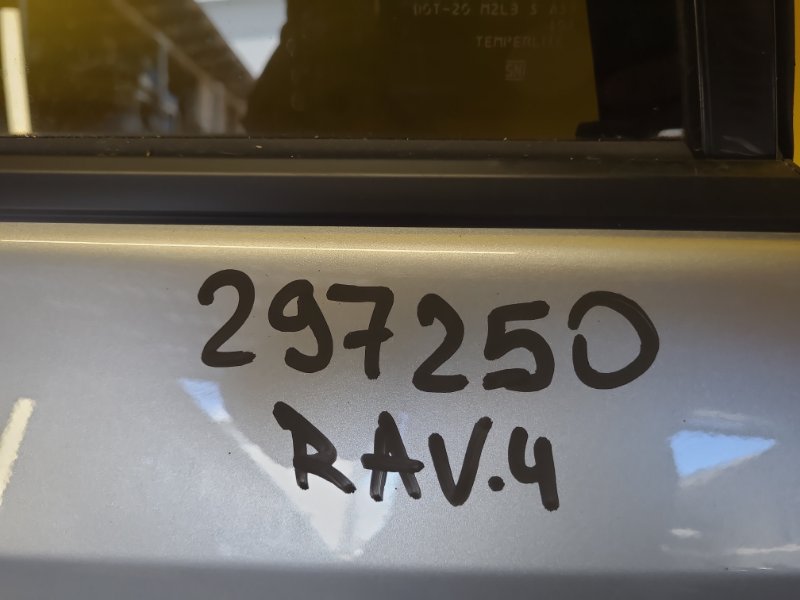 Дверь задняя левая RAV4 18- Дверь задняя левая RAV4 18-