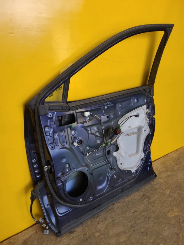Дверь передняя правая RAV4 18- Дверь передняя правая RAV4 18-