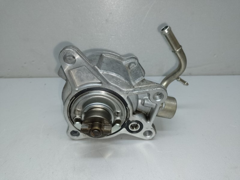 Запчасть вакуумный насос MAZDA CX-5 (KE) 11-17 2.2 дизель SH01-18-G00A Б/У Вакуумный насос MAZDA CX-5 (KE) 11-17 2.2 дизель SH01-18-G00A Б/У