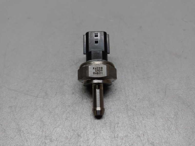 Запчасть датчик давления топлива MAZDA CX-5 (KE) 11-17 2.2 дизель SH09-18-211 Б/У Датчик давления топлива MAZDA CX-5 (KE) 11-17 2.2 дизель SH09-18-211 Б/У