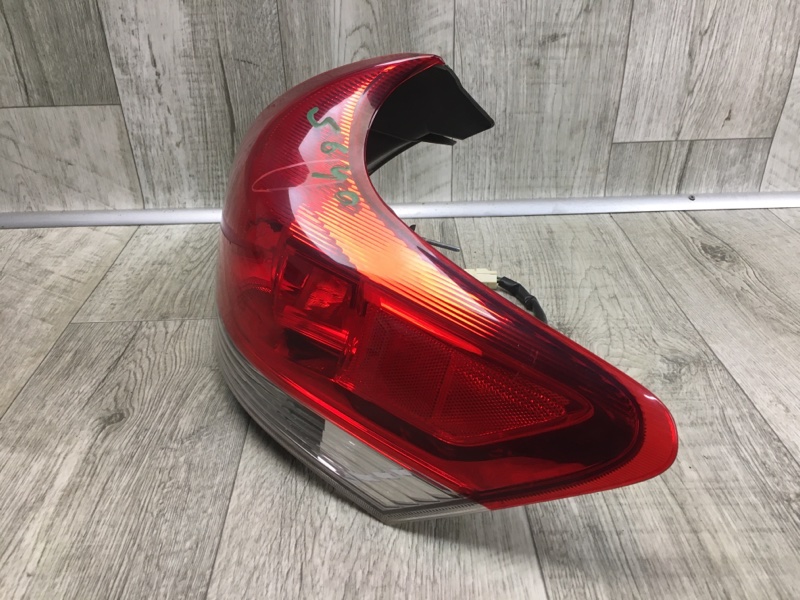 Фонарь наружный правый TOYOTA VENZA 09-16 3.5 2GR-FE Фонарь наружный правый TOYOTA VENZA 09-16 3.5 2GR-FE