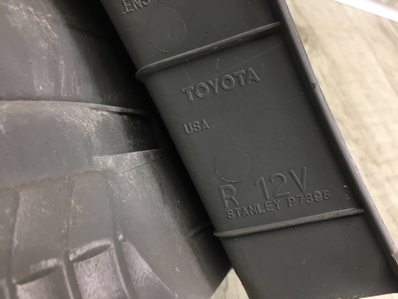 Фонарь наружный правый VENZA 09-16 2009 3.5 2GR-FE Фонарь наружный правый VENZA 09-16 2009 3.5 2GR-FE