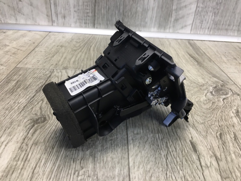 Дефлектор воздушный левый KIA NIRO 16- 1.6 G4LE