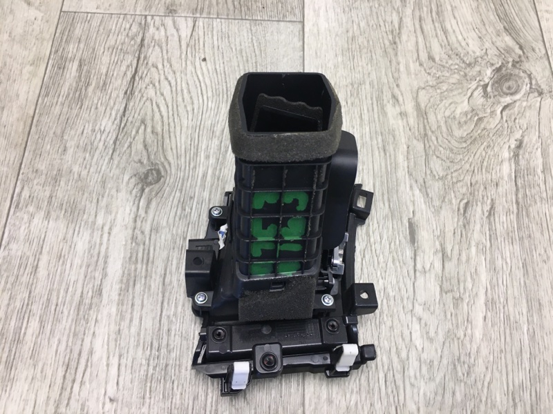 Дефлектор воздушный левый NIRO 16- 2017 1.6 G4LE