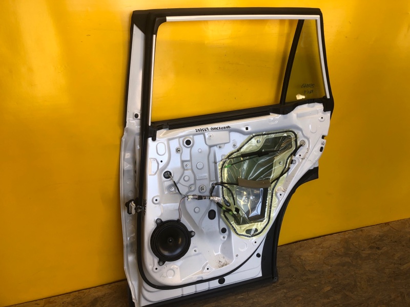 Дверь задняя правая RAV4 18- Дверь задняя правая RAV4 18-