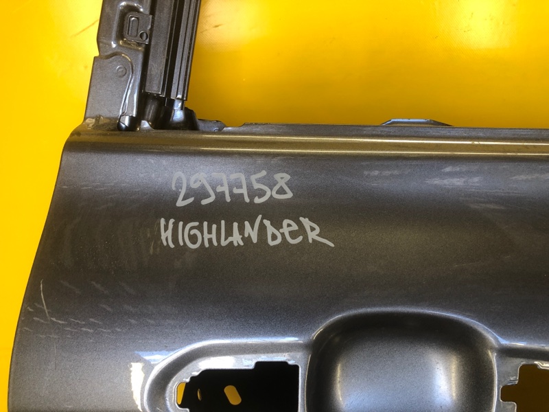 Дверь задняя правая HIGHLANDER 2020- Дверь задняя правая HIGHLANDER 2020-
