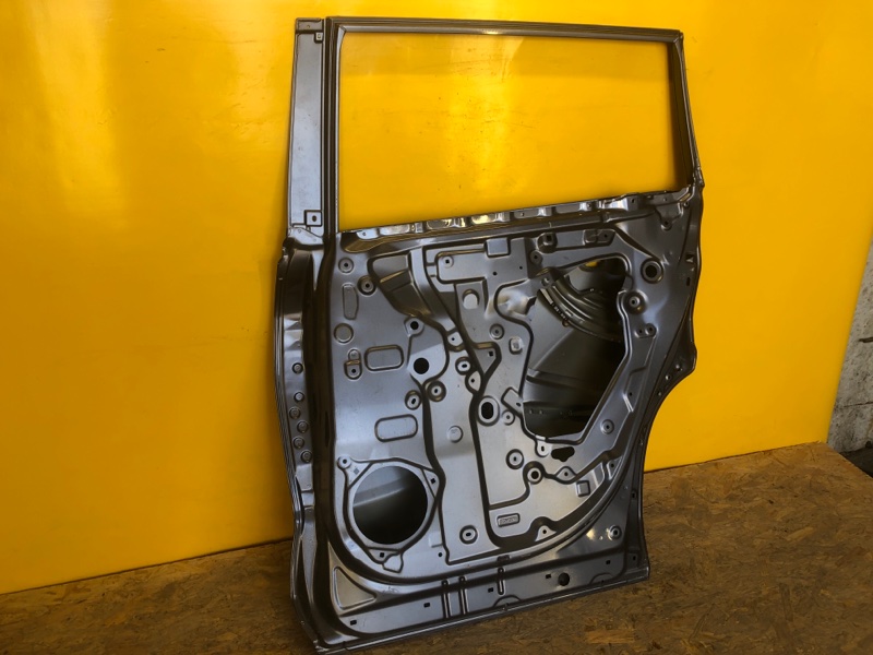 Дверь задняя правая HIGHLANDER 2020- Дверь задняя правая HIGHLANDER 2020-