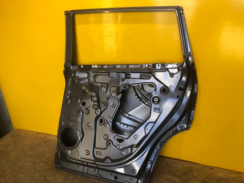 Дверь задняя правая HIGHLANDER 2020- Дверь задняя правая HIGHLANDER 2020-