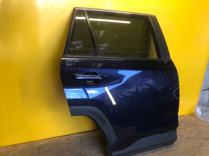 Дверь задняя правая TOYOTA RAV4 18- Дверь задняя правая TOYOTA RAV4 18-