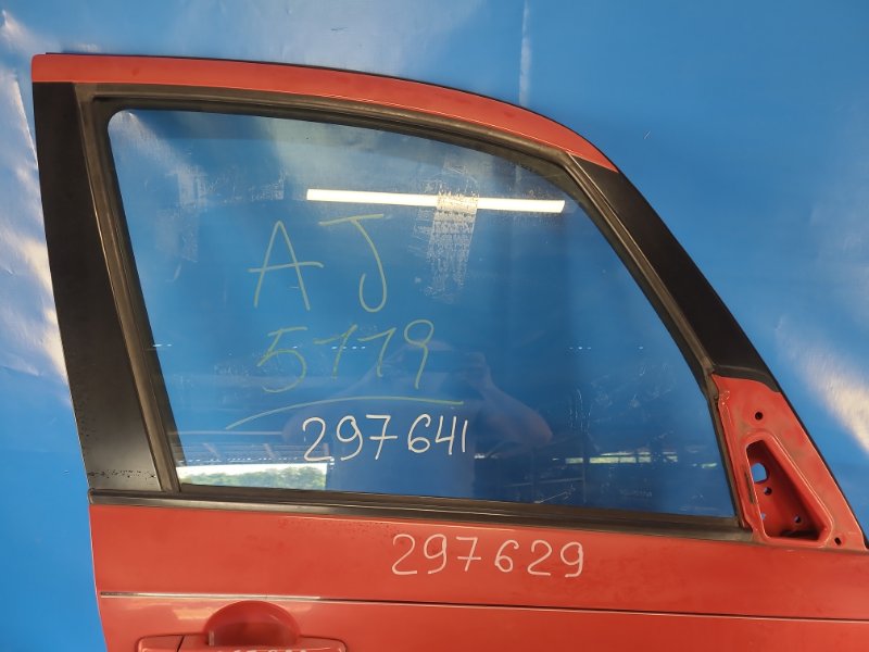 Стекло двери переднее правое SUZUKI SX4 06-13 2008 2.0 J20A 84531-80J00 Б/У
