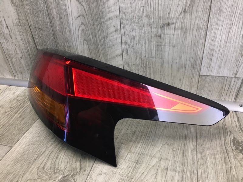 Фонарь наружный правый NISSAN ALTIMA 19-