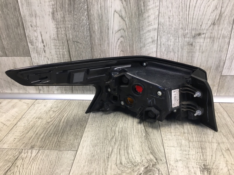 Фонарь наружный правый ALTIMA 19-