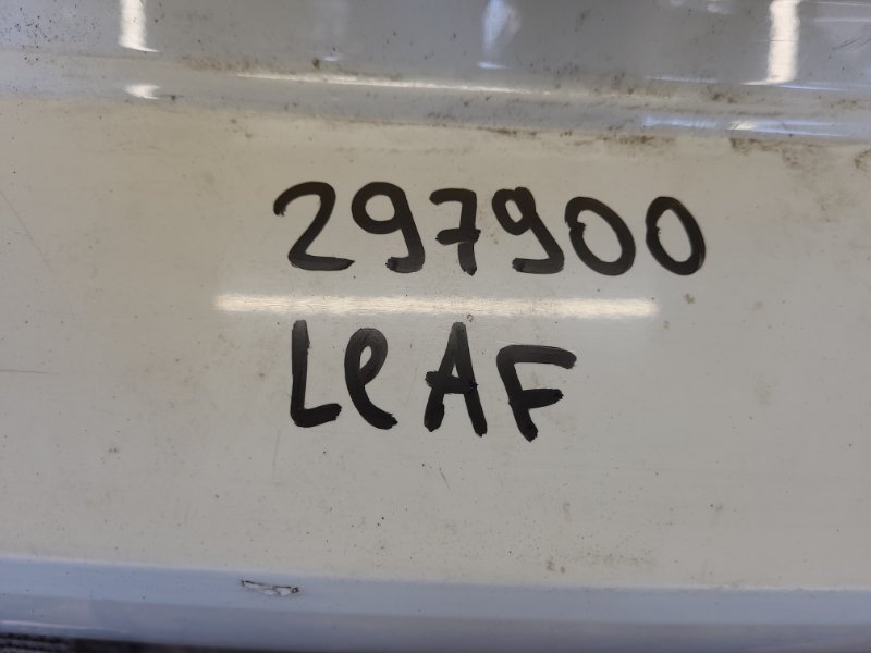 Бампер задний LEAF 18-
