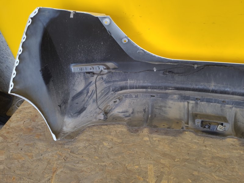 Бампер задний LEAF 18-