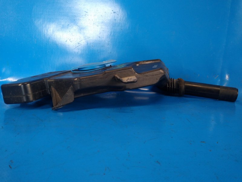 Горловина бачка стеклоомывателя A6 (C7) 11-18 2011 CGXB 3.0T Горловина бачка стеклоомывателя A6 (C7) 11-18 2011 CGXB 3.0T